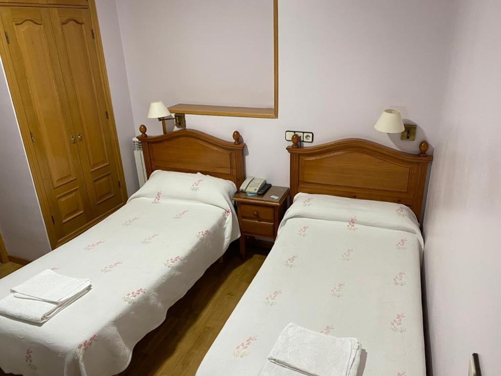 Hostal Guerra Madrid Exterior foto
