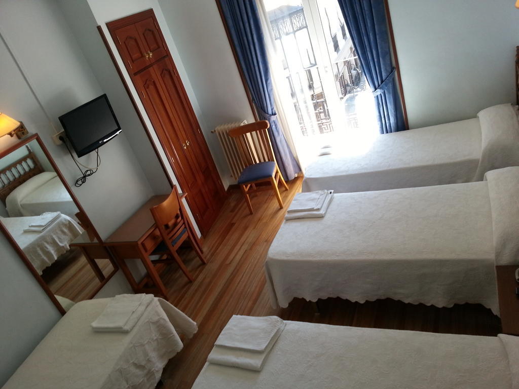 Hostal Guerra Madrid Cameră foto